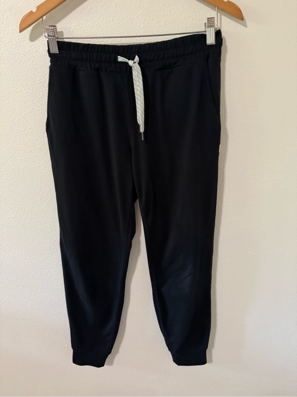 Vuori Performance Jogger DreamKnit Black Athleisure Loungewear Gym-Small